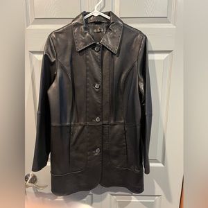 Wilson’s Black Leather Jacket Women’s Large Button long